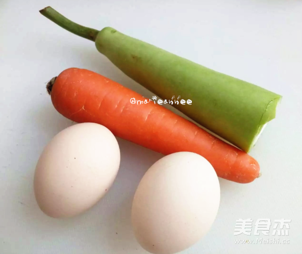 Gourd Carrot and Egg Soup recipe