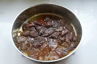 Stir-fried Duck Blood with Green Garlic recipe
