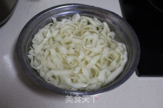 Stir-fried Noodles with Tomatoes and Eggs recipe