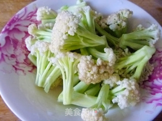 [yiru's Private Kitchen Quick Hand Fried] Side Dishes---chopped Pepper Cauliflower recipe