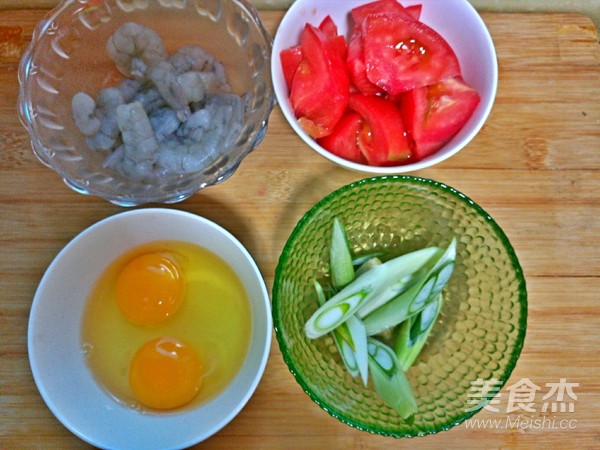Scrambled Eggs with Tomato and Shrimp recipe