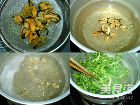 Egg White Chrysanthemum Mussel Soup recipe