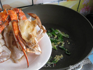 Stir-fried Rice Cake Strips with Swimming Crab recipe