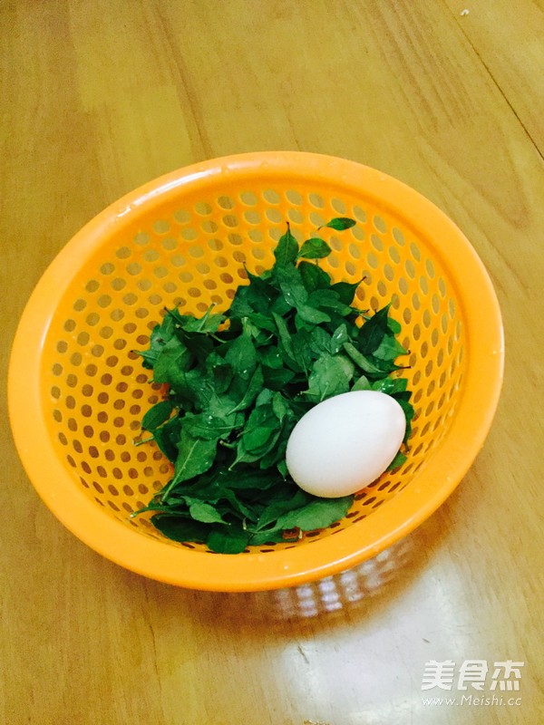 Chinese Wolfberry Leaf Egg Noodles recipe