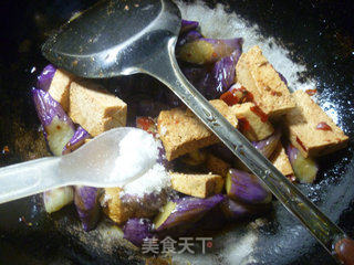 Fried Frozen Tofu with Eggplant recipe