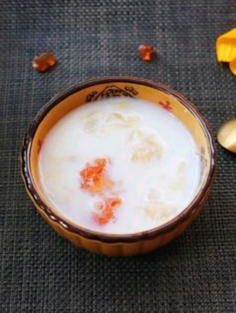 Peach Gum White Fungus Soup recipe