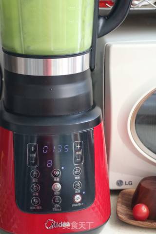 Celery Pear Juice recipe