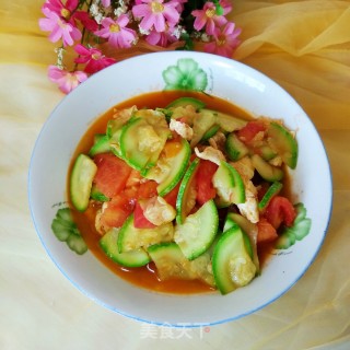 Scrambled Eggs with Tomato and Zucchini recipe