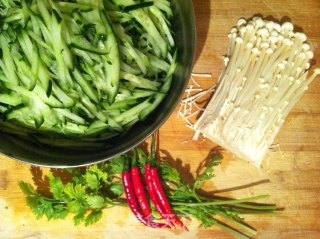 Enoki Mushroom Mixed with Cucumber (diet Dish) recipe