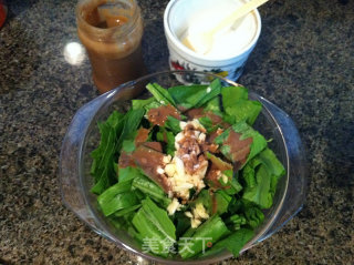 Lettuce with Tahini Sauce recipe