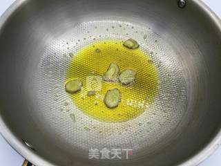 Fried Lamb Slices with Onions recipe