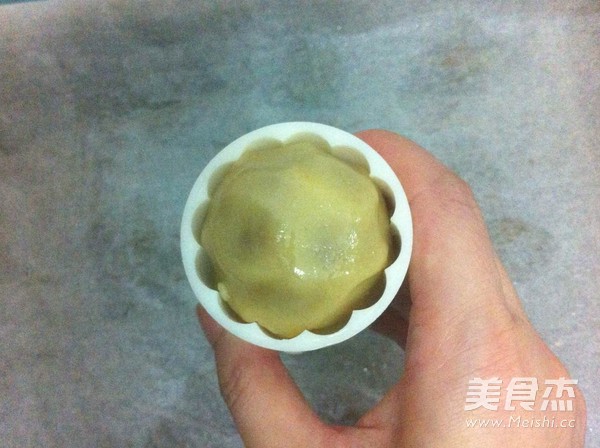 Lotus Paste Moon Cake recipe