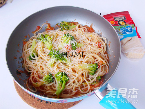 Pasta with Tomato Sauce and Cheese recipe