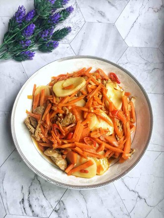 Stir-fried Rice Cake with Carrot and Pork