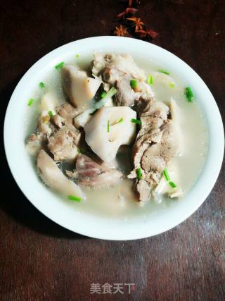 Meat Bone Lotus Root Soup recipe