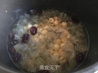 Tremella Lotus Seed Soup recipe