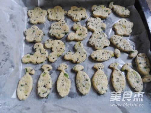 Scallion Soda Crackers recipe