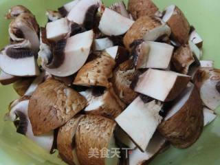 Braised Tender Tofu with Brown Mushrooms and Chicken Breast recipe