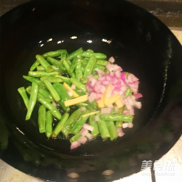 Green Beans with Prunes and Vegetables recipe