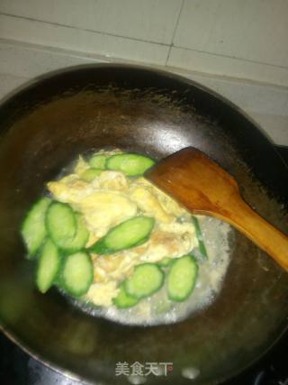#蛋美食#cucumber Scrambled Eggs recipe
