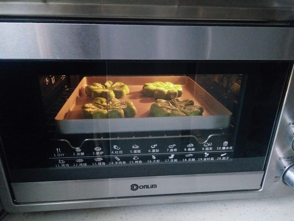 Four-leaf Clover Bread recipe