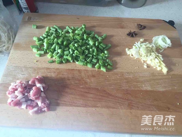 Lentil Noodles with Shredded Pork recipe