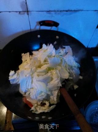 Stir-fried Pig Intestines with Chinese Cabbage recipe