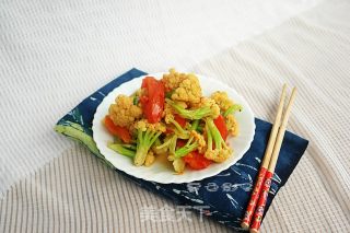 Stir-fried Cauliflower Tomatoes recipe