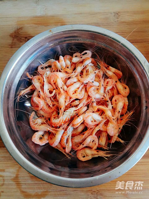 Stir-fried Sea Prawns with Mushrooms and Rape recipe