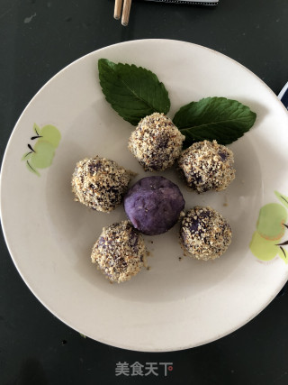 Sesame and Purple Sweet Potato Balls recipe