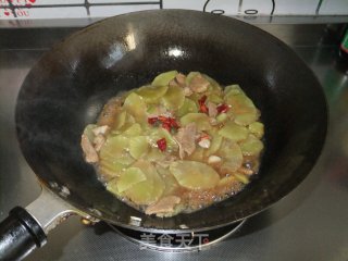 Stir-fried Pork with Lettuce recipe