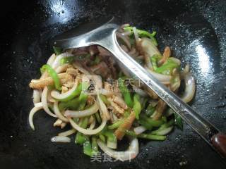 Stir-fried Tripe with Peppers and Onions recipe