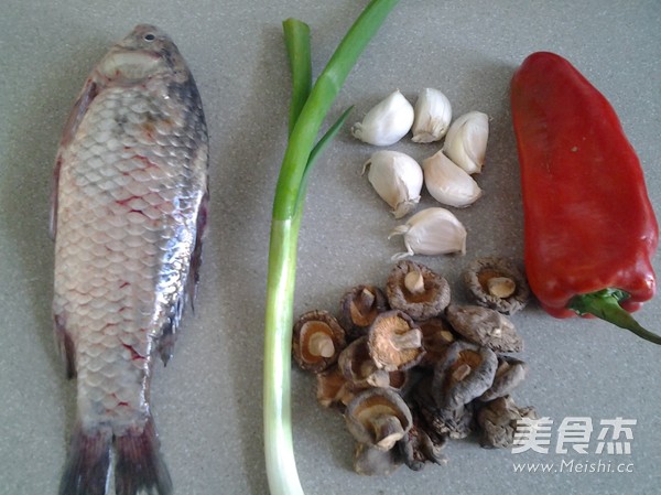 Braised Mushroom and Crucian Carp recipe