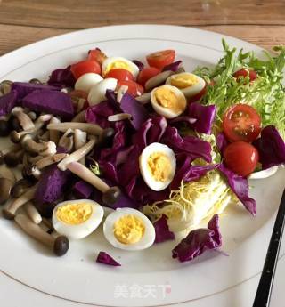 Vegetable Salad with Seafood, Mushrooms and Quail Eggs recipe