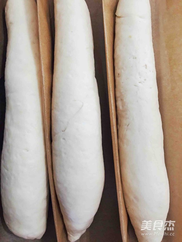 As A Staple Food, You Can Eat Three Baguettes at A Time recipe