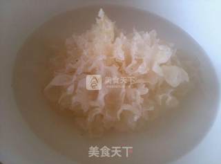 Glutinous Rice and White Fungus Refreshing Porridge recipe