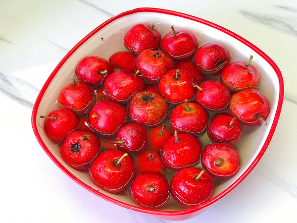 A Perfect Match for Bread Slices-hawthorn Jam recipe