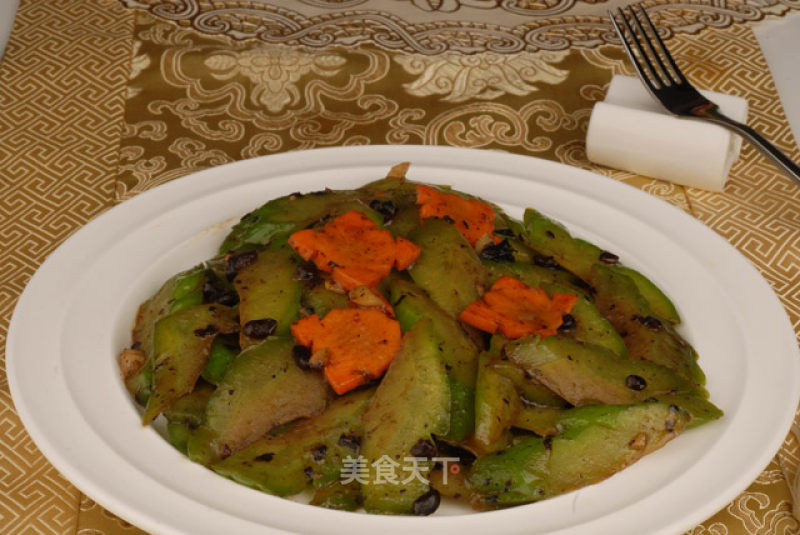 Stir-fried Bitter Gourd with Tempeh recipe