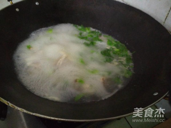 Root Lettuce and Mushroom Soup recipe