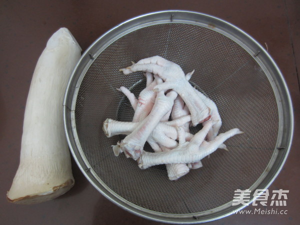 Braised Chicken Feet with Pleurotus Eryngii recipe