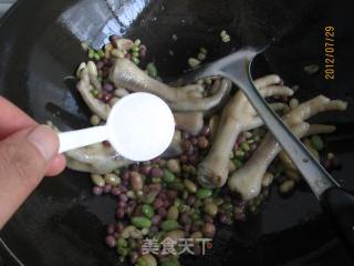 Bean and Chicken Feet recipe