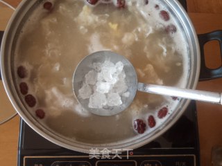 Chestnut Longan and Tremella Soup recipe