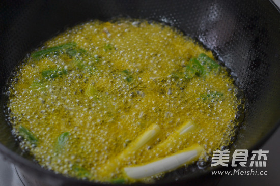 Braised Beef Tendon with Green Onions recipe