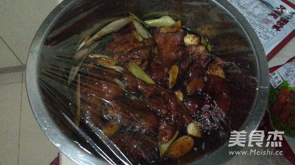 Barbecued Pork with Honey Sauce recipe