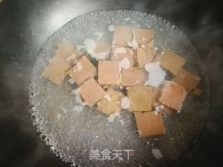 Roasted Duck Blood with Garlic Sprouts recipe