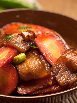 Stir-fried Carrots with Twice-cooked Pork recipe