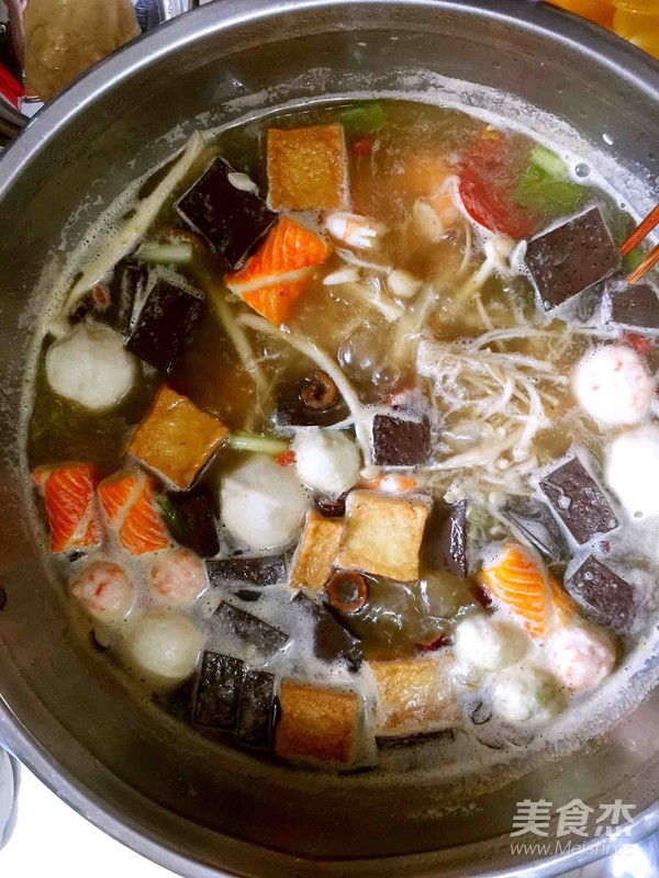 Three Fresh Mushroom Soup Hot Pot recipe