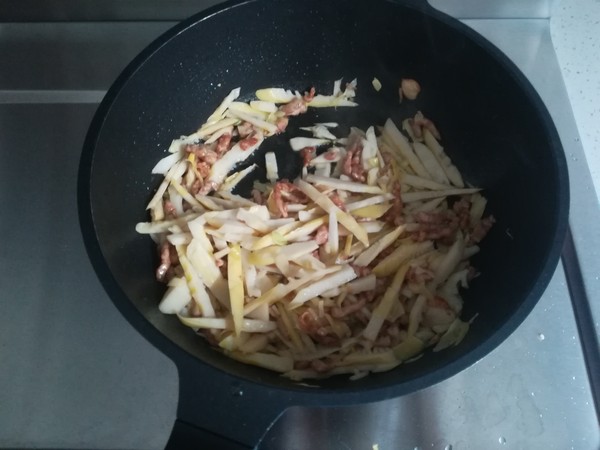 Stir-fried Shredded Pork with Spring Bamboo Shoots recipe