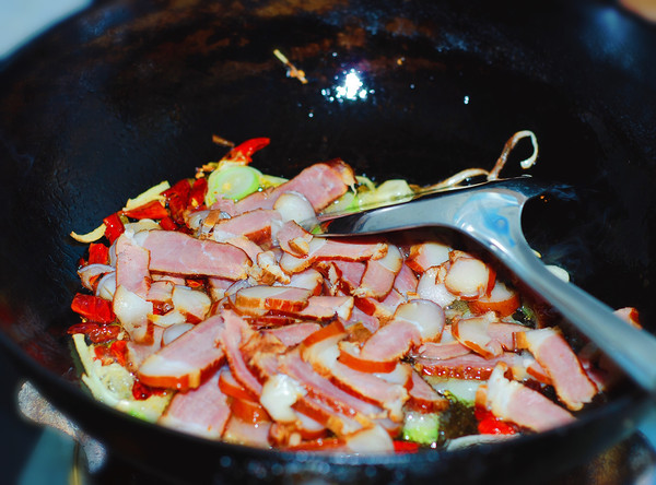 Stir-fried Bacon with Dried Radish recipe