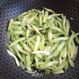 Stir-fried Celery Fungus recipe